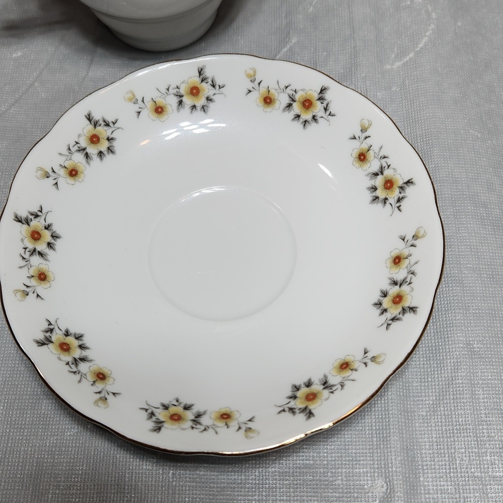 Flower Pattern Teacups - Picture 4 of 6